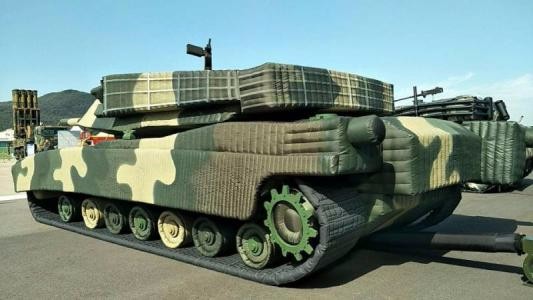大武口充气坦克战车